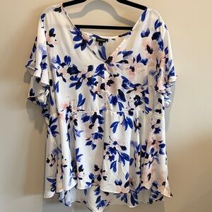 torrid White Floral V-Neck Flutter Sleeve Blouse with Blue & Light Pink Flowers